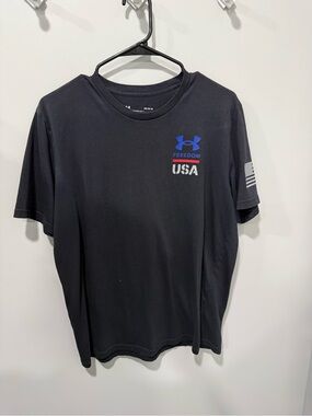 Mens under armour tee size large